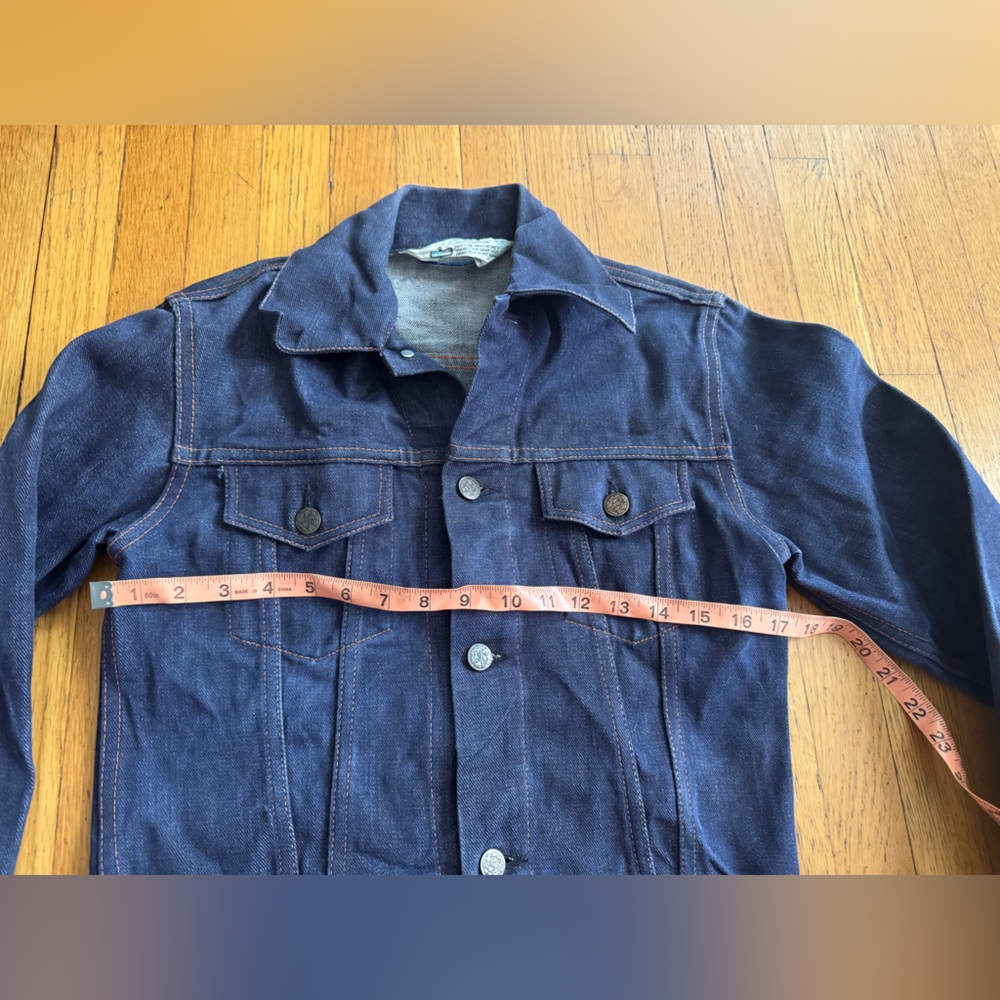 70s Vintage Kmart Dark Wash Cropped Denim Jacket - Picture 5 of 7